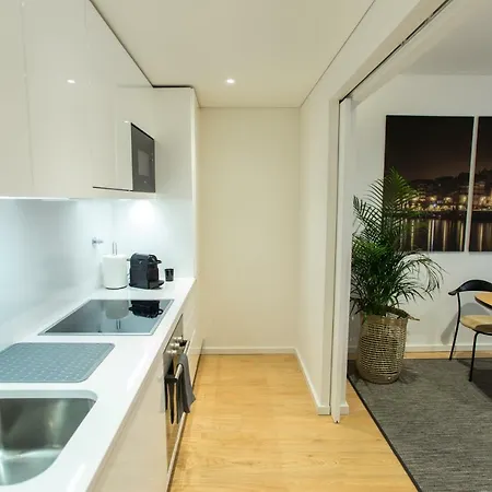 Ninon- Premium Trindade By Hosts * Porto