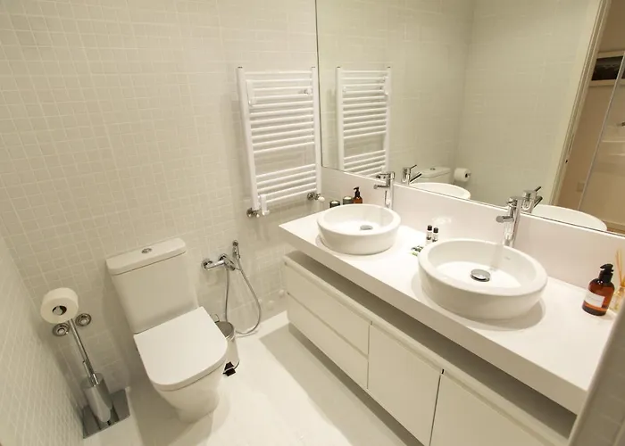 Ninon- Premium Trindade By Hosts * Porto