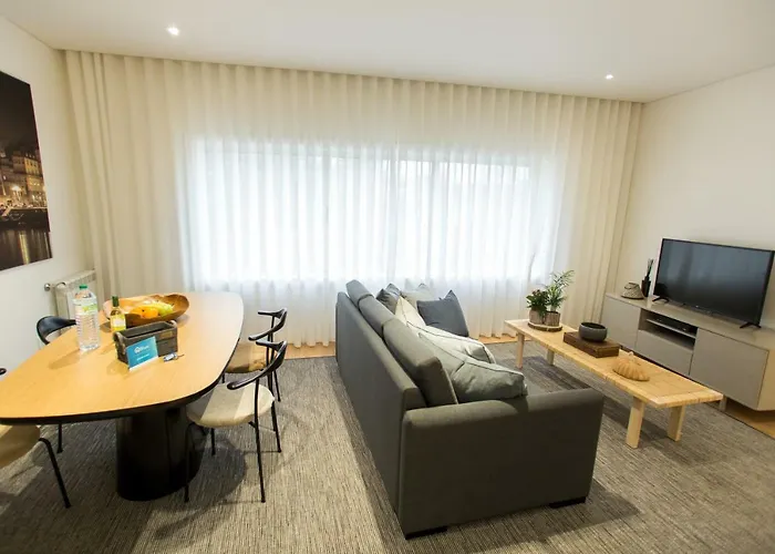 Ninon- Premium Trindade By Hosts *