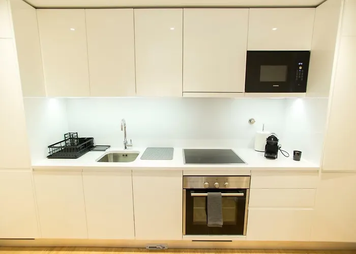 Ninon- Premium Trindade By Hosts * Porto