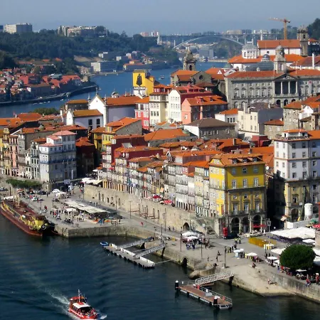 Ninon- Premium Trindade By Hosts Porto