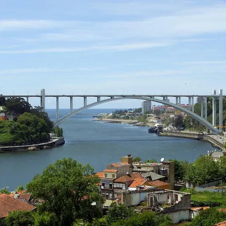 Ninon- Premium Trindade By Hosts Apartamento