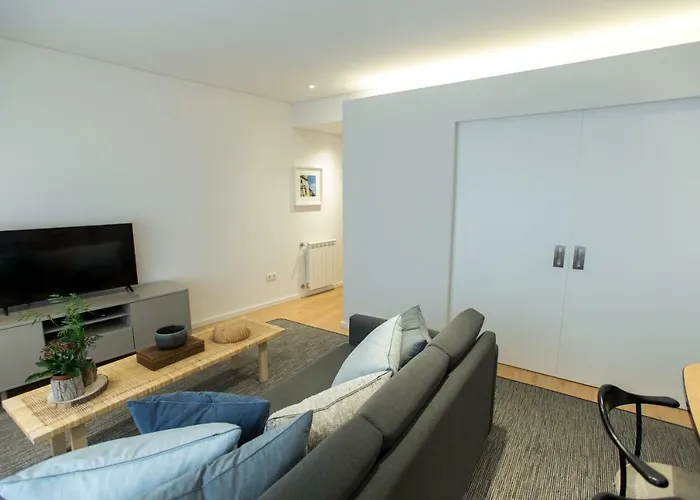 Ninon- Premium Trindade By Hosts Porto