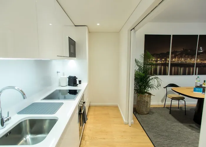 Ninon- Premium Trindade By Hosts * Porto